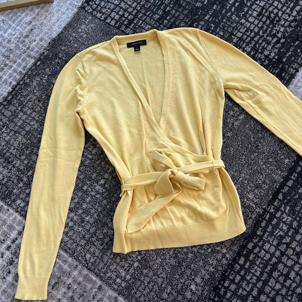 Ann Taylor Soft Yellow Knit Sweater